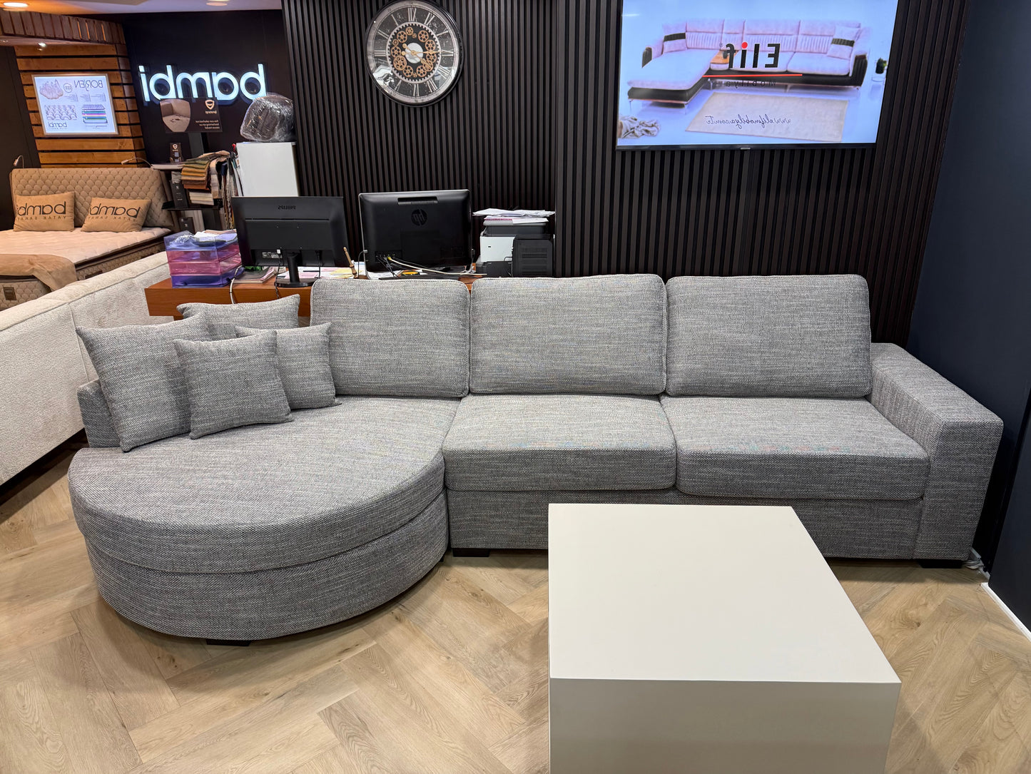 Japandi Rond Loungebank – Grijs Gewevenstof