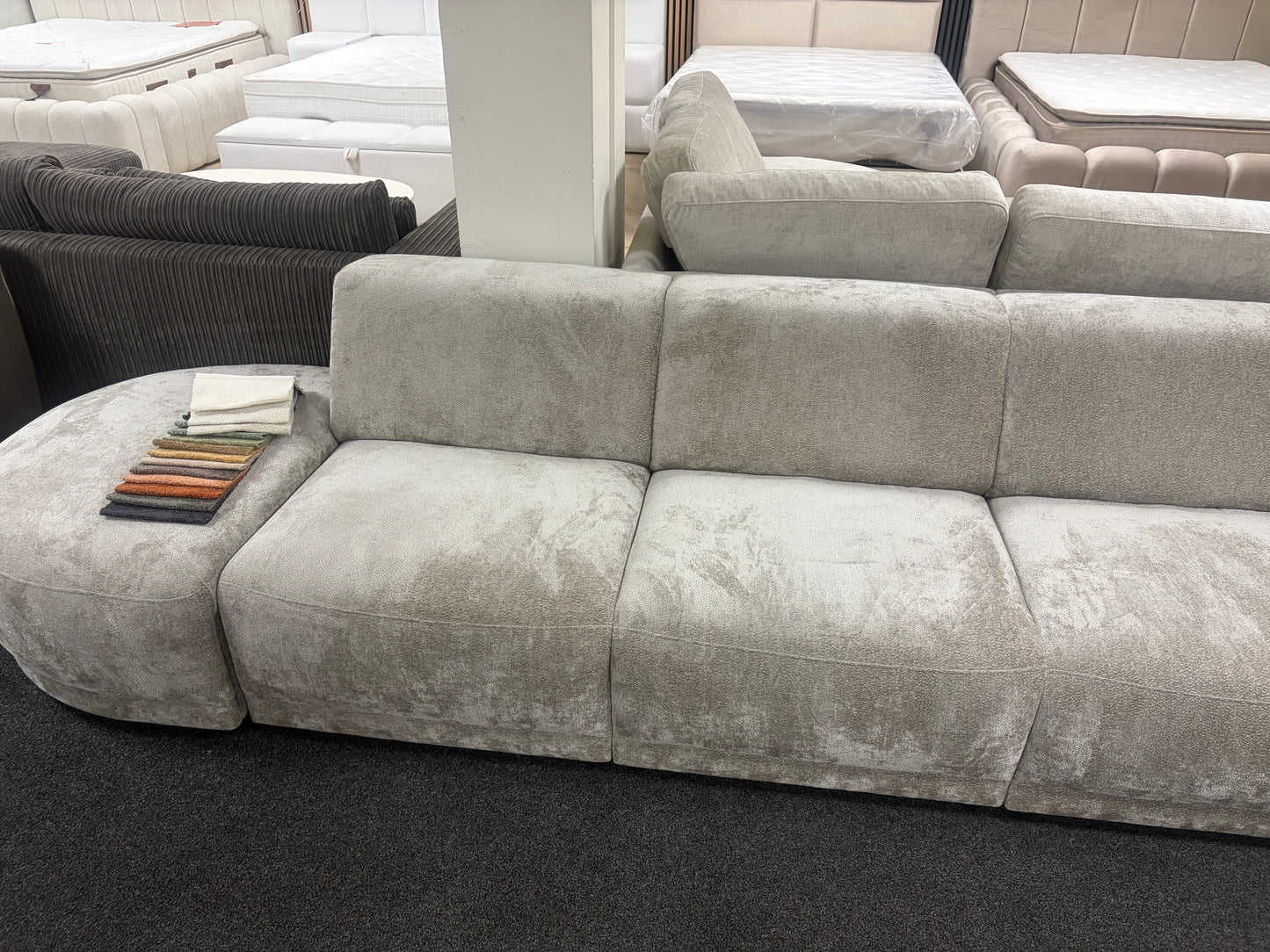 PILOOT – Luxe Organische Designbank