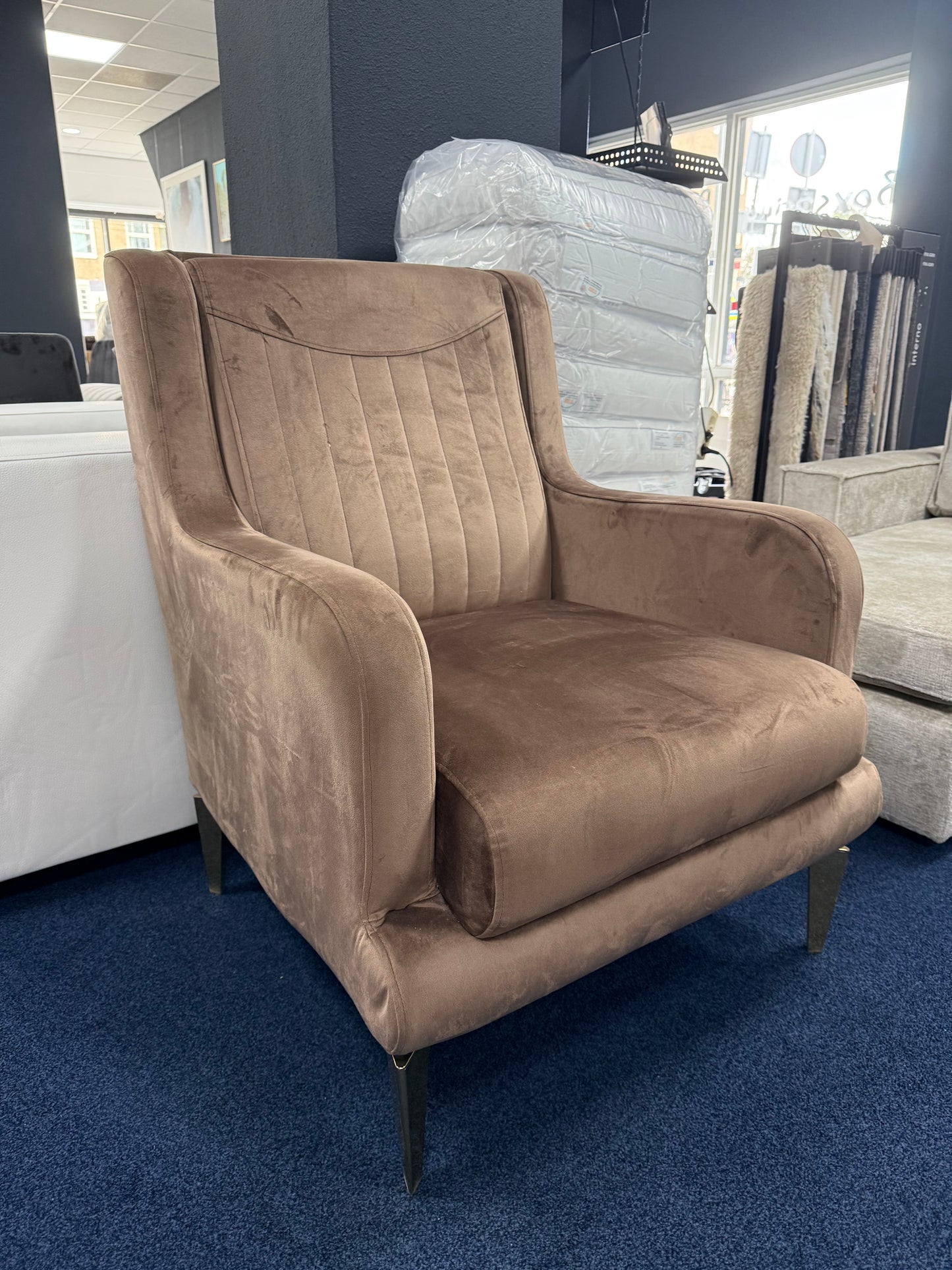 Fauteuil Bruno - Bruin stof
