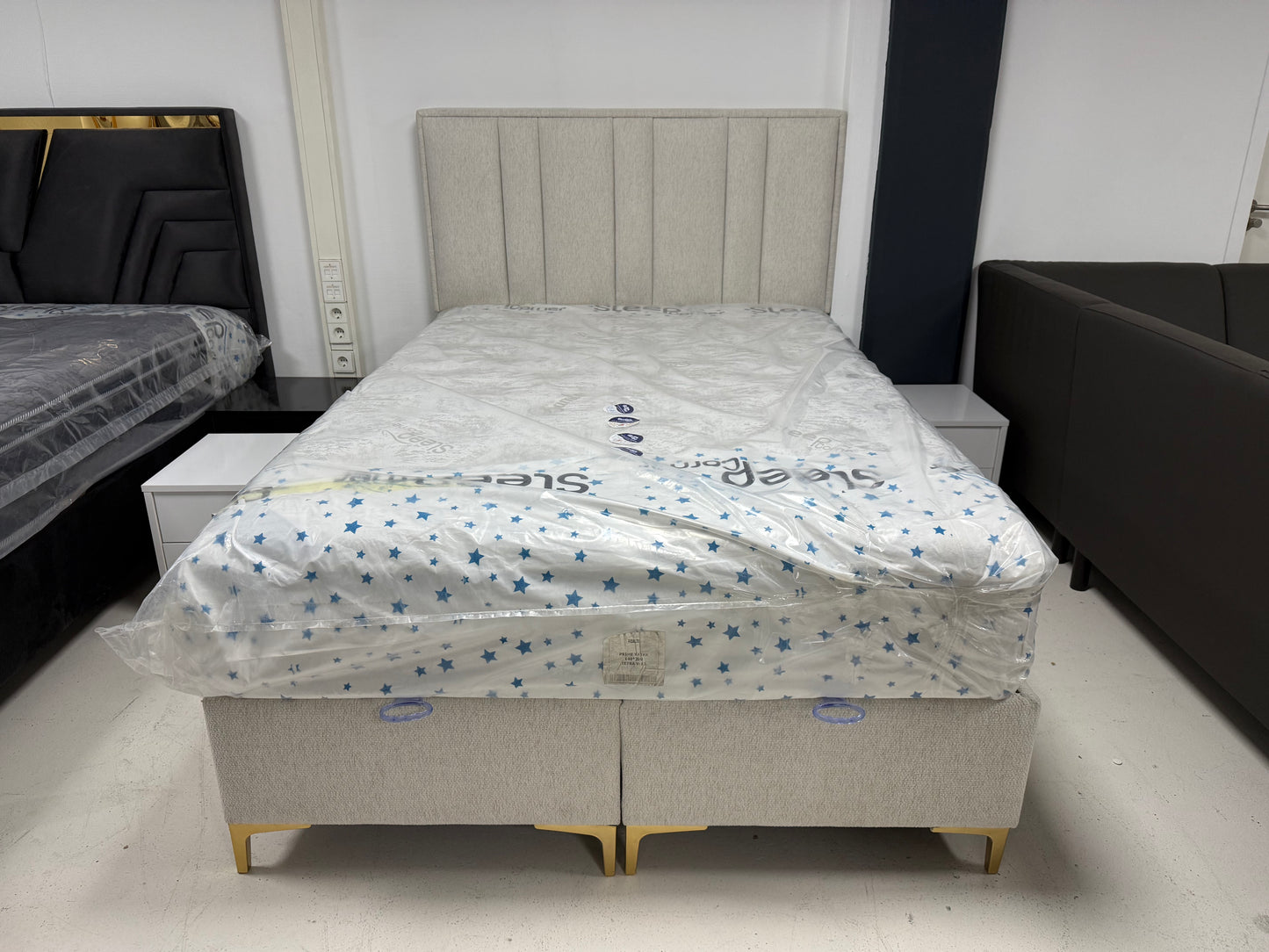 Sahin Boxspring met opbergruimte - Teddy ecru stof