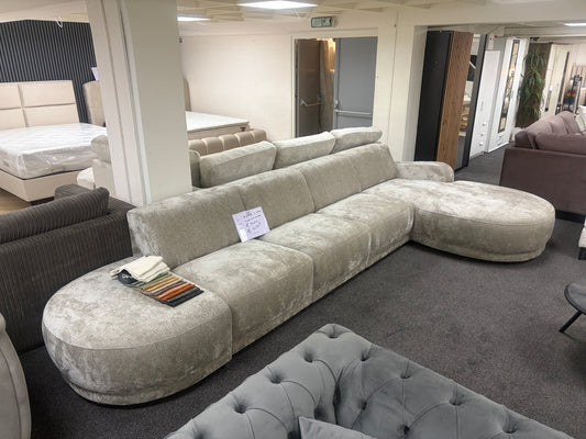 PILOOT – Luxe Organische Designbank