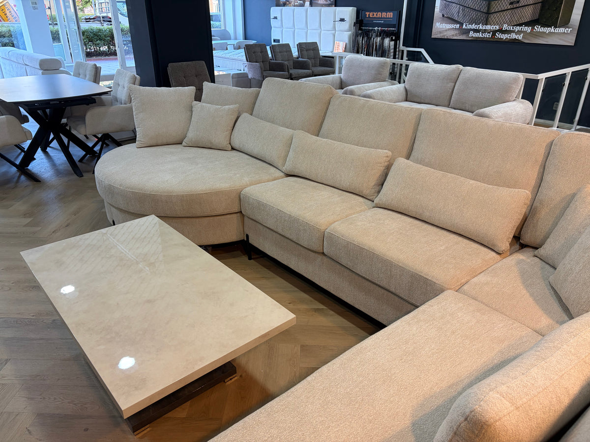 MONA U-Bank – Japandi Design