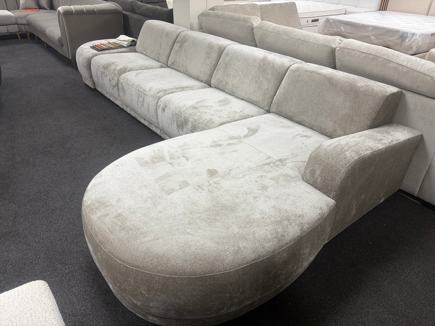 PILOOT – Luxe Organische Designbank