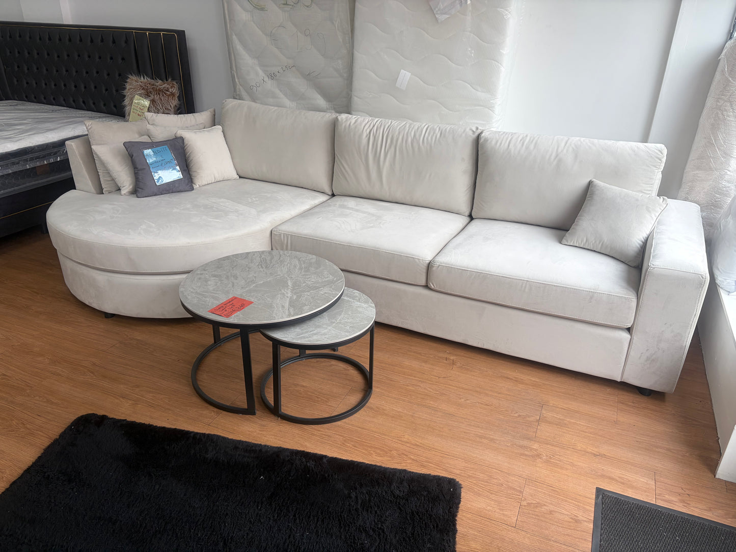RONDO – Trendy loungebank met Organische Ronde Longchair