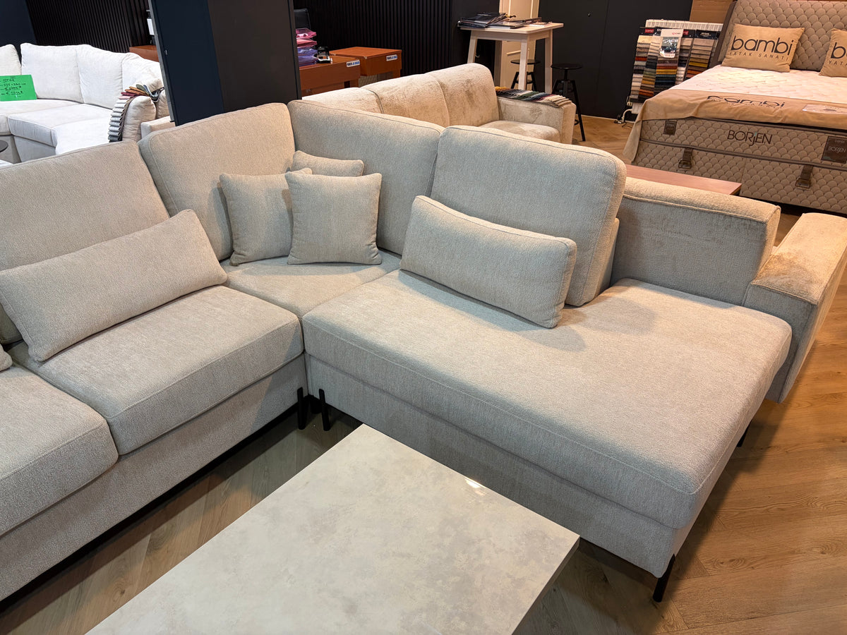MONA U-Bank – Japandi Design