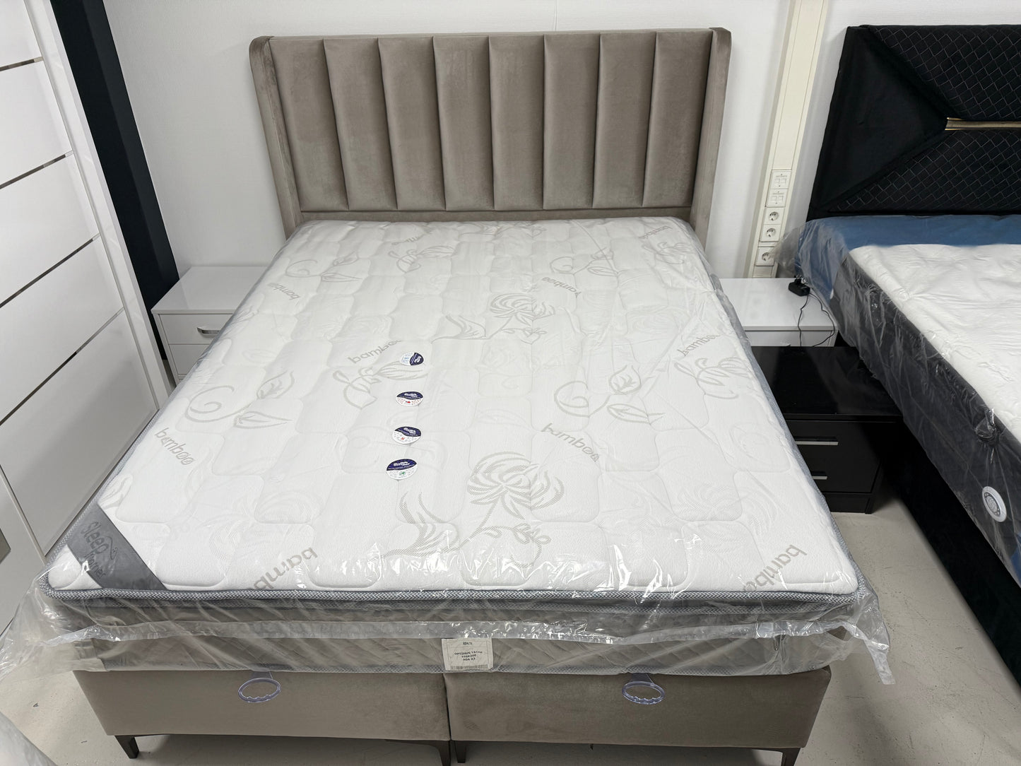 Optimus Boxspring bed