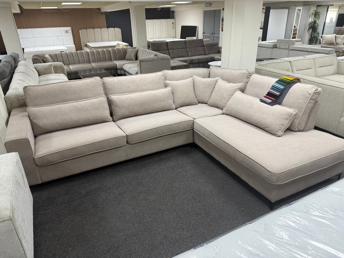 Costa Loungebank - Taupe velvet