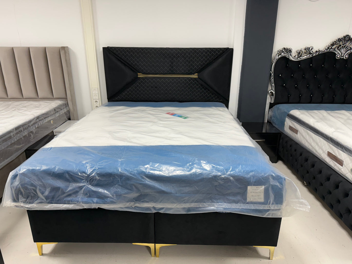 Zenit Boxspring bed zwart