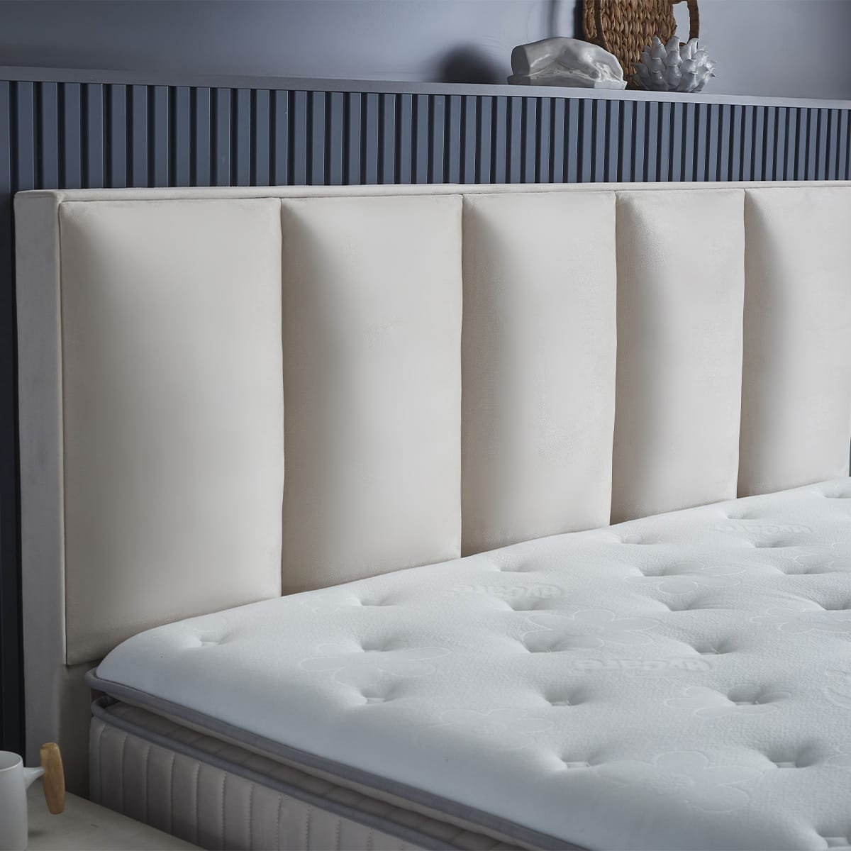 BIRDY BOXSPRING – Beige Crème