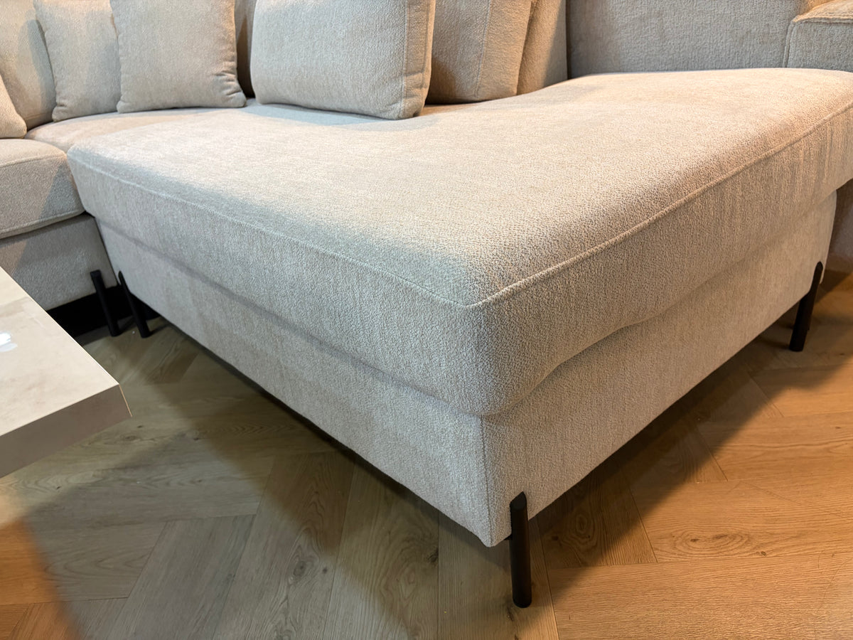 MONA U-Bank – Japandi Design
