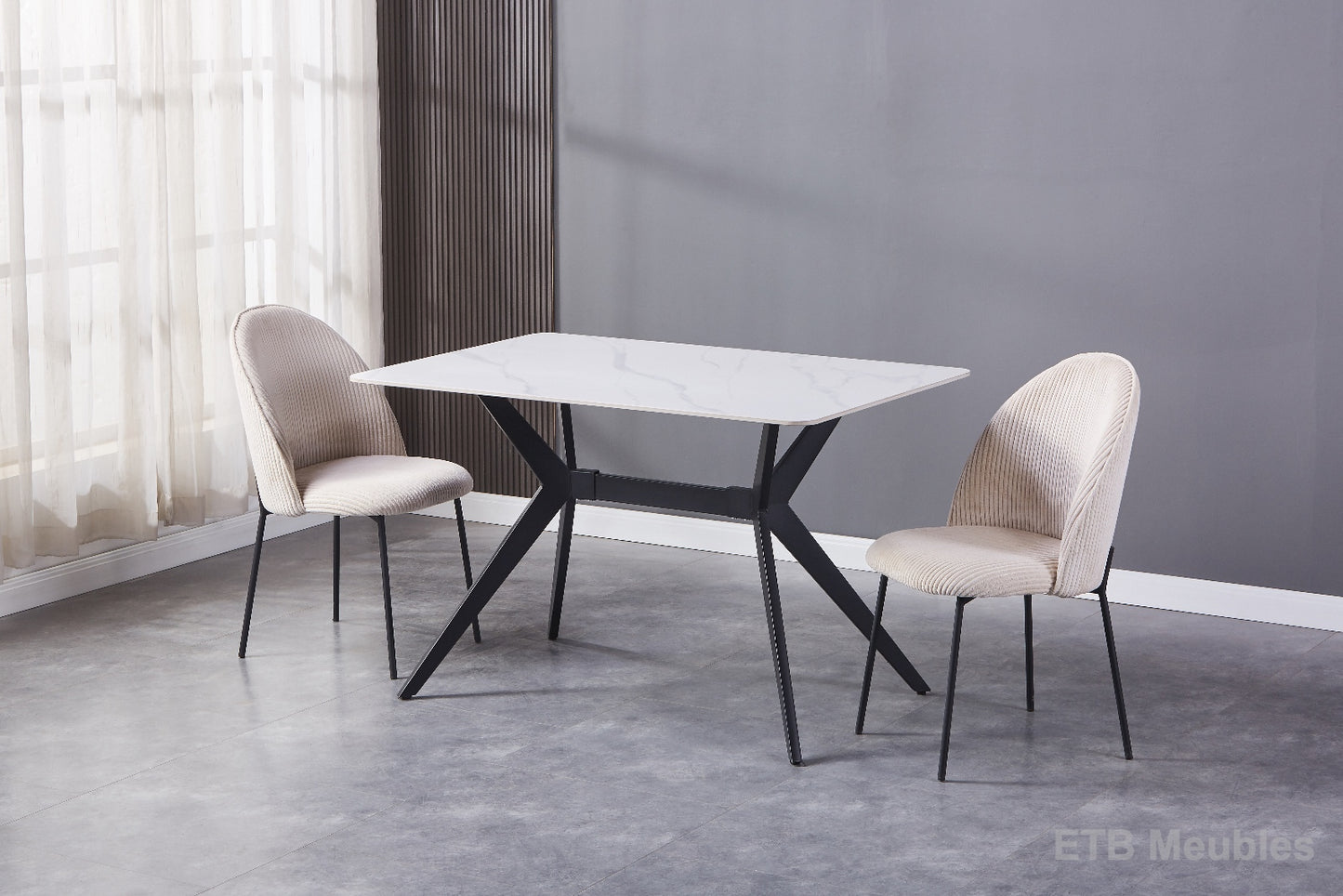 Eettafel met Keramisch Wit Blad en Kruispoot