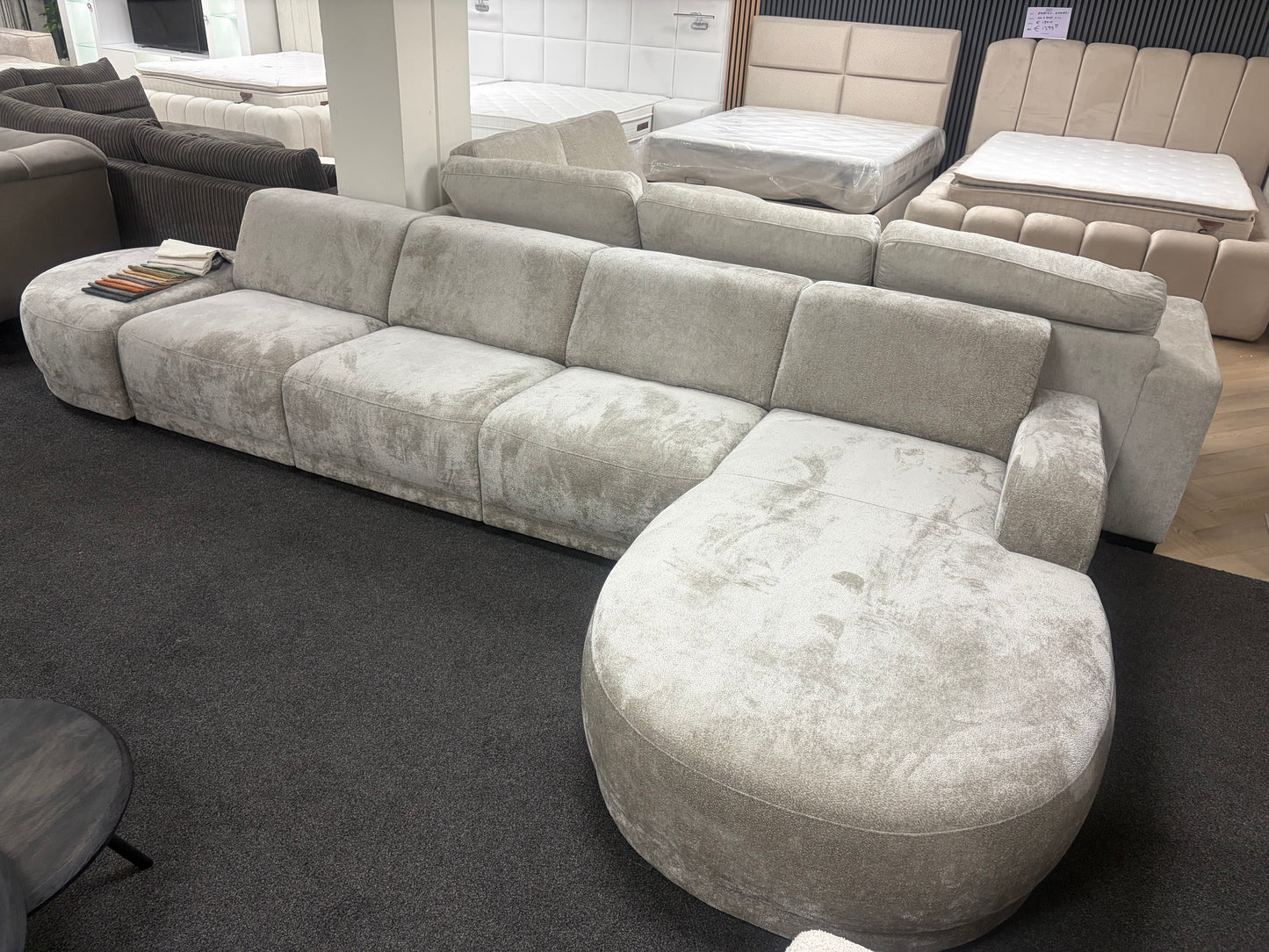 PILOOT – Luxe Organische Designbank