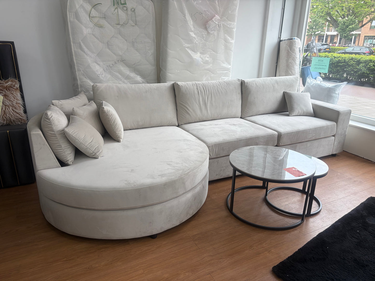 RONDO – Trendy loungebank met Organische Ronde Longchair