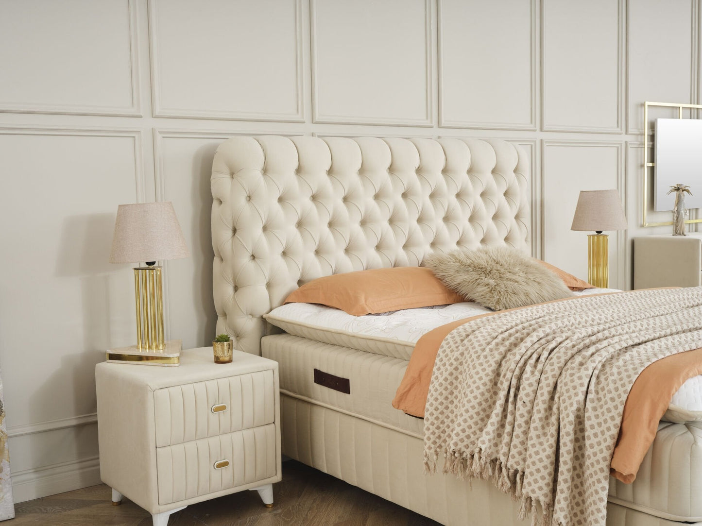 FLUFFY BOXSPRING – Beige